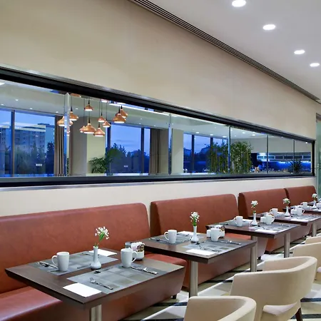 Hilton Garden Beylikduzu Hotel Istanboel
