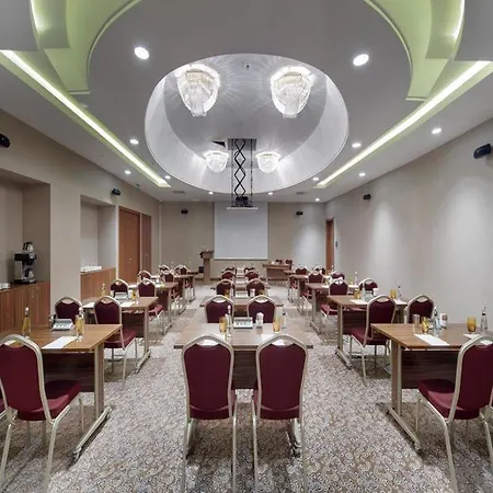 Hotel Hilton Garden Beylikduzu 4*