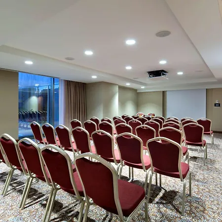 Hilton Garden Beylikduzu ホテル 4*