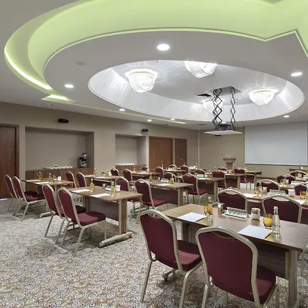Hilton Garden Beylikduzu ホテル 4*