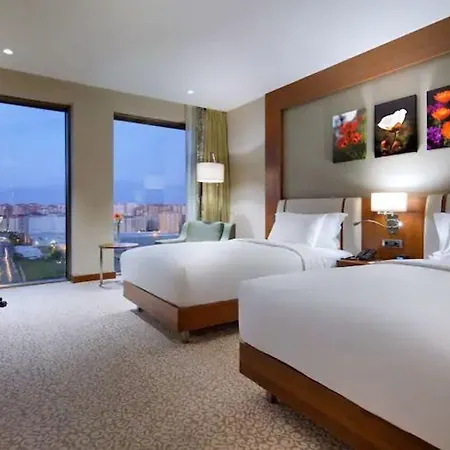 Hilton Garden Beylikduzu מלון 4*