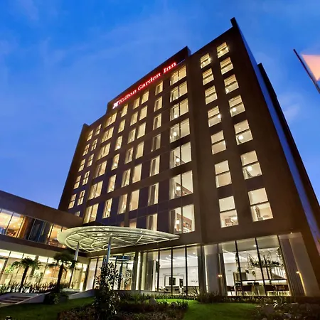 מלון Hilton Garden Beylikduzu 4*