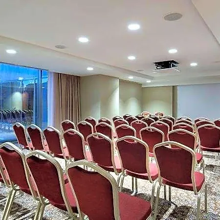 Hilton Garden Beylikduzu Hotell 4*