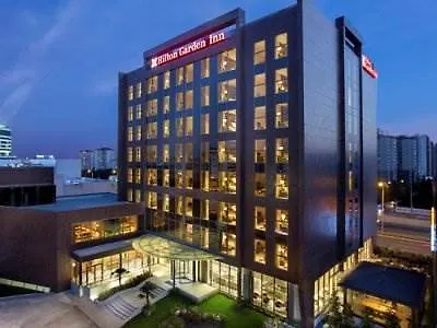 מלון Hilton Garden Beylikduzu 4*