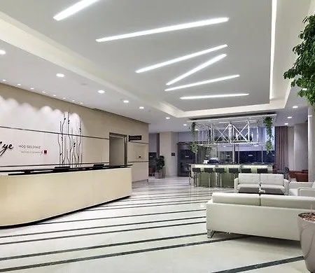 מלון Hilton Garden Beylikduzu