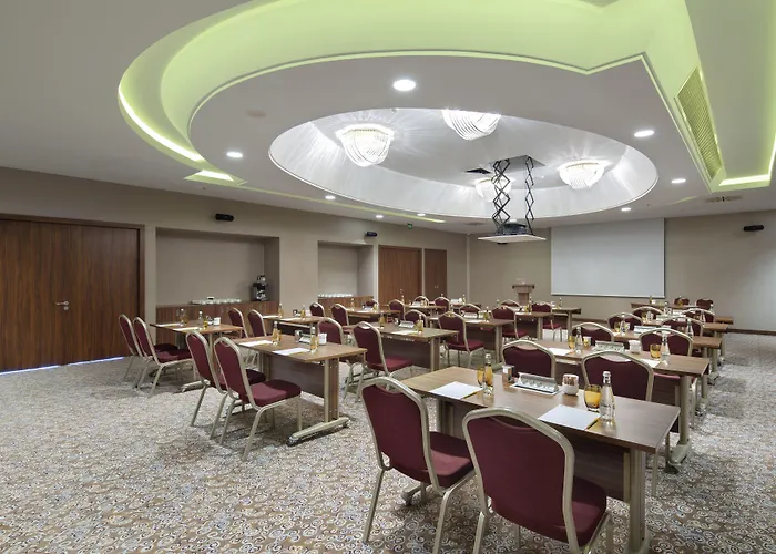 Hilton Garden Beylikduzu Hotel 4*