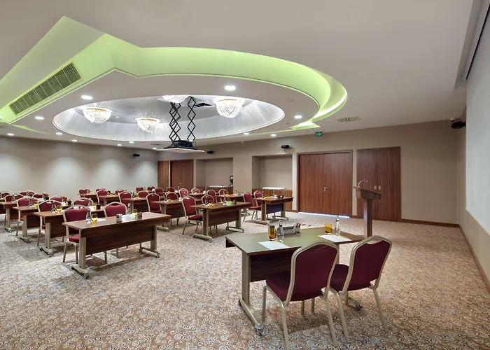 Hilton Garden Beylikduzu Hotel 4*
